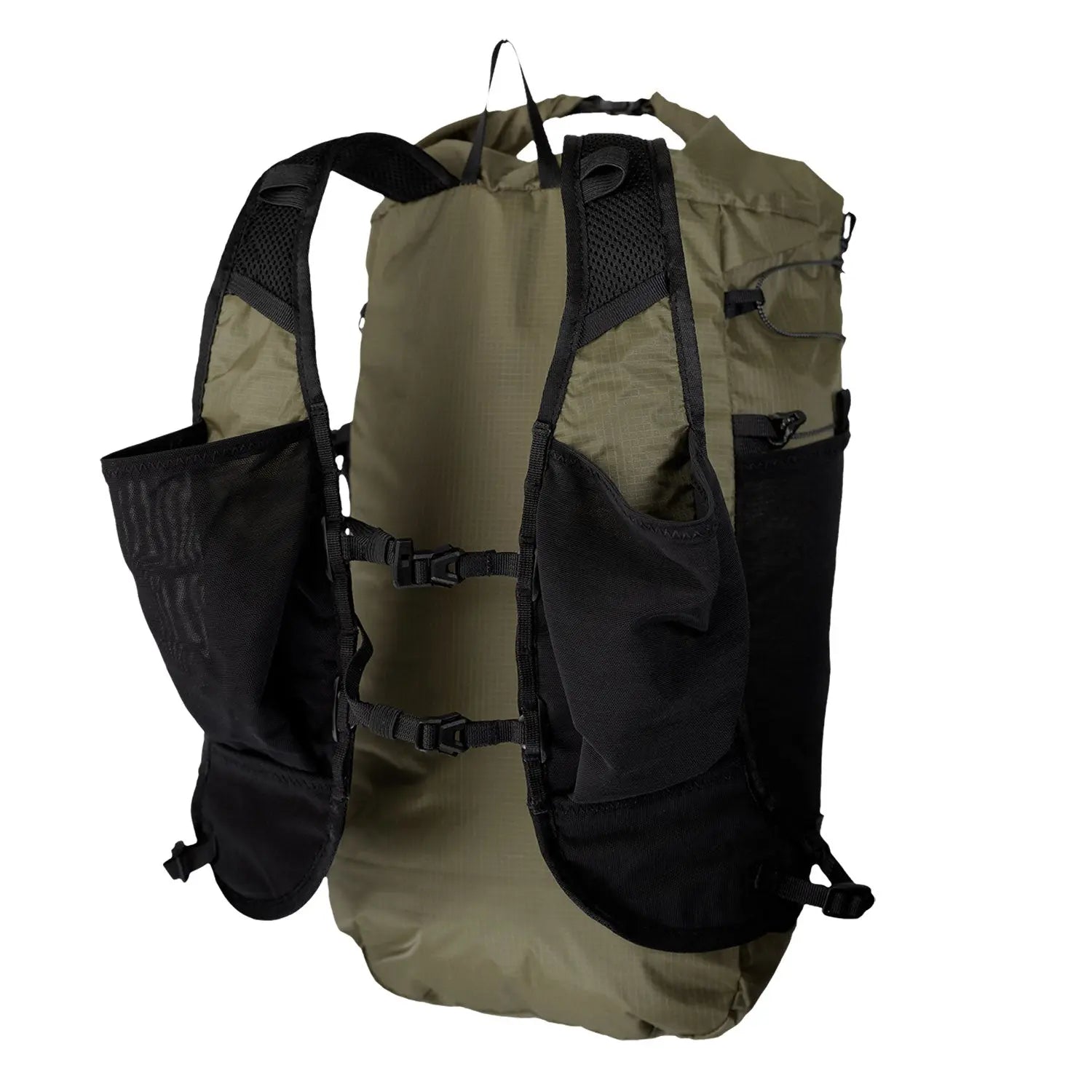 Summit Pack Fastpack Hike Right