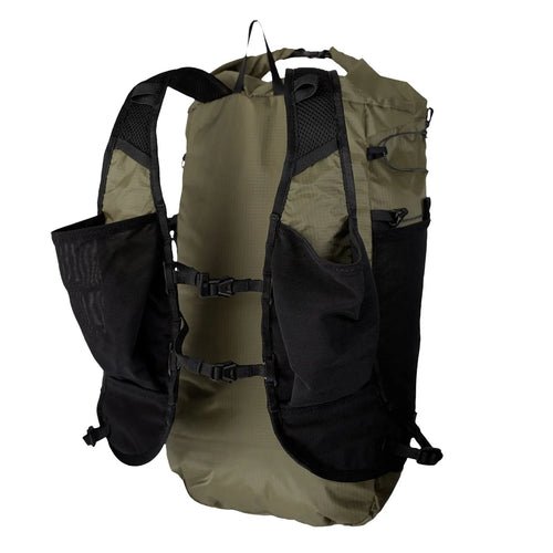 Summit Pack Fastpack Hike Right