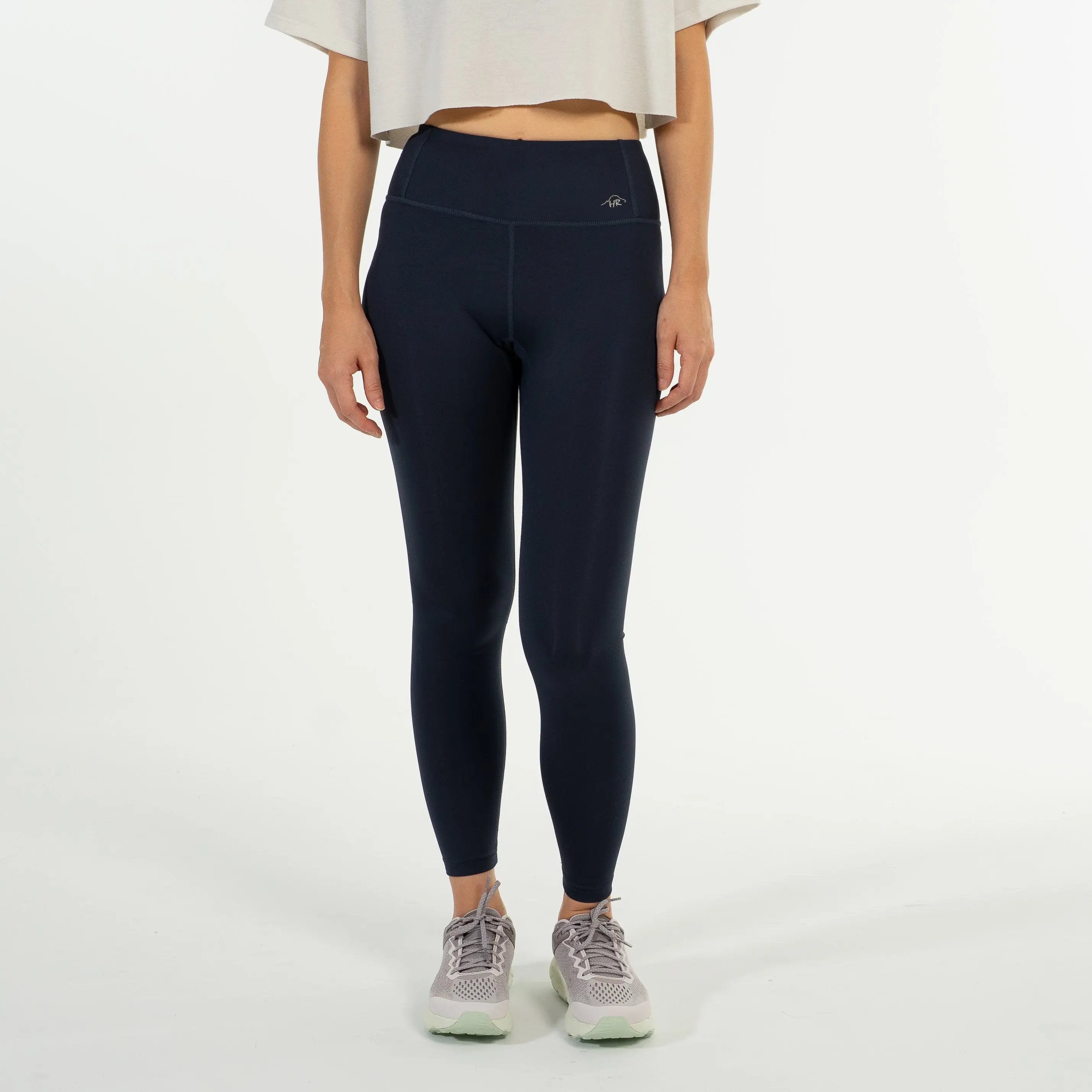 女模特穿著 TrailLite Leggings－ 登山緊身褲